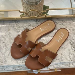 Tuckernuck French Sole NY alibi sandals